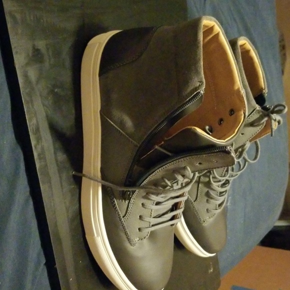 MICHAL STRAHAN leather sneaker - Picture 2 of 5